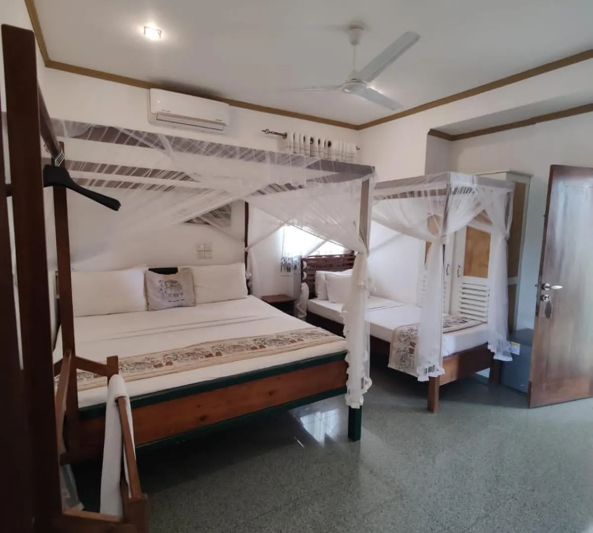 Suriya Arana Bed and Breakfast Negombo