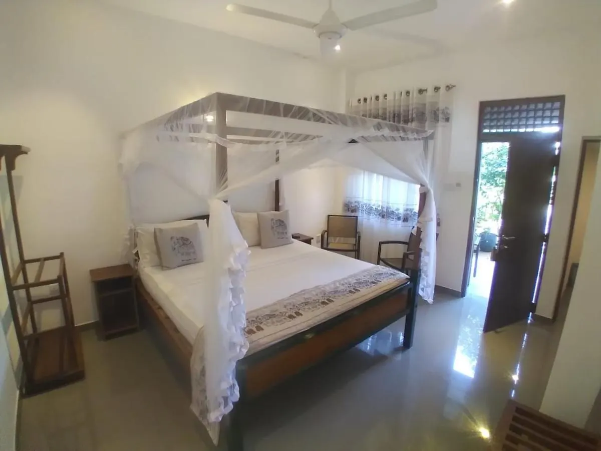 Frühstückspension Bed and Breakfast Suriya Arana Negombo